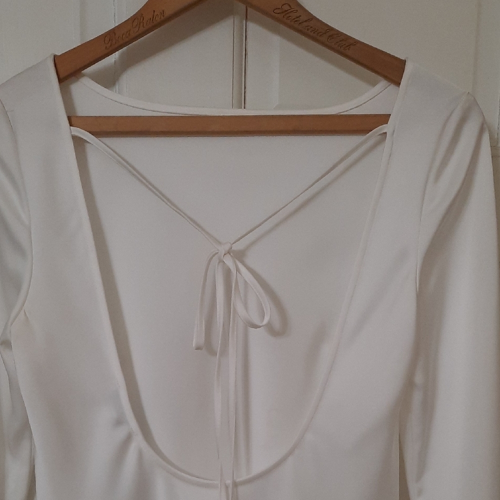 Gianni Bini Classic White Long Sleeve Dress - Picture 8 of 11